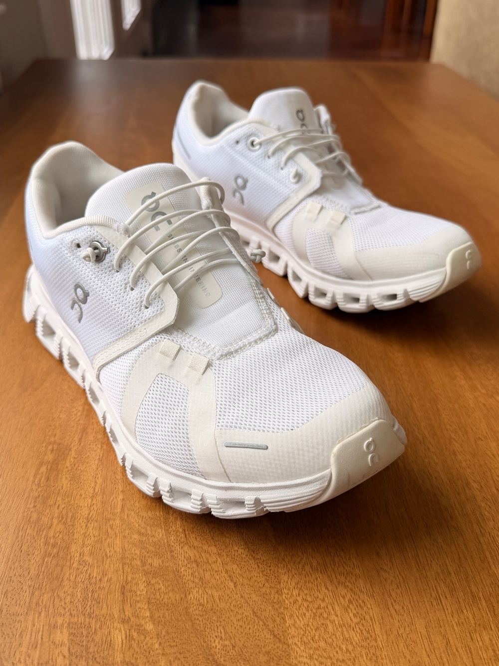 On Cloud Women’s Shoes - White